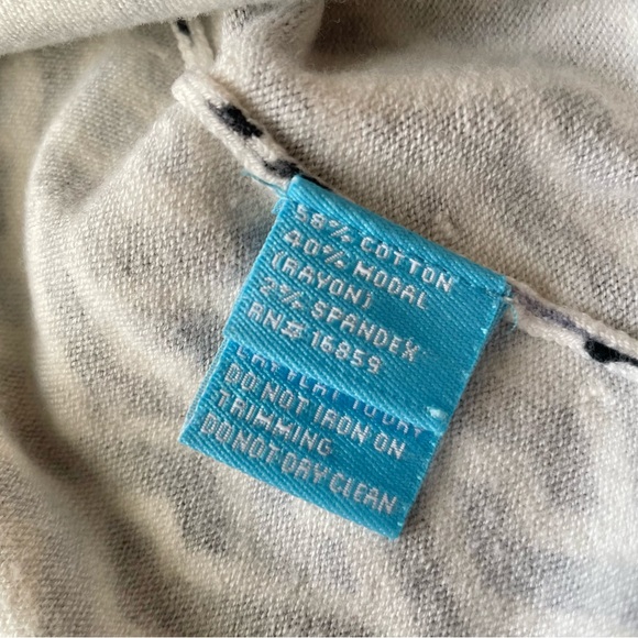 SOLD J. McLaughlin Sweater Womens Small White Blue Geometric Pattern Button Pul - Picture 9 of 10